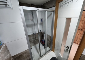 Wohnung in einem modernen Komplex in einem offenen Bereich für die Erlangung einer Aufenthaltserlaubnis