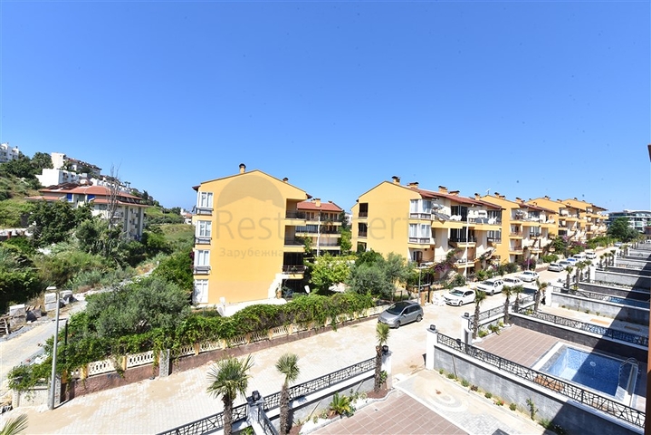 Villa mit Pool in Avsallar