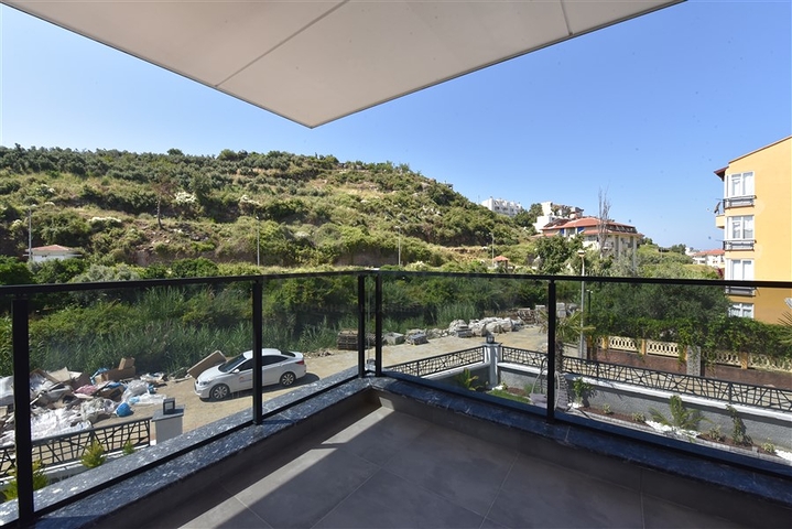 Villa mit Pool in Avsallar