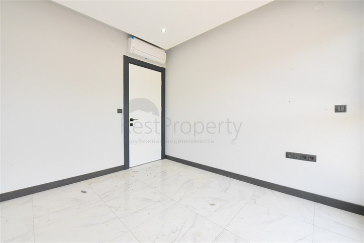 Villa mit Pool in Avsallar