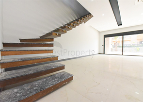 Villa mit Pool in Avsallar