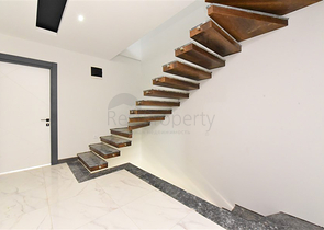 Villa mit Pool in Avsallar