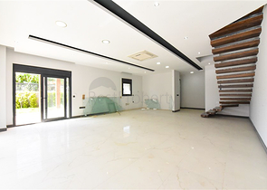 Villa mit Pool in Avsallar