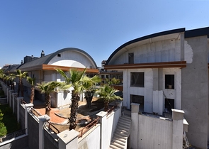 Villa mit Pool in Avsallar