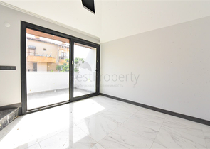 Villa mit Pool in Avsallar