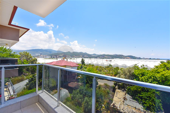 Großes 4+1 Penthouse mit herrlicher Aussicht im Viertel Demirtas