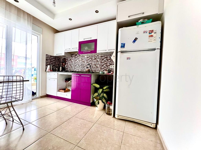 Zwei Zweizimmerwohnungen unter Staatsbürgerschaft, 200 Meter vom Meer entfernt im Stadtteil Tosmur