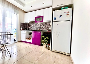 Zwei Zweizimmerwohnungen unter Staatsbürgerschaft, 200 Meter vom Meer entfernt im Stadtteil Tosmur