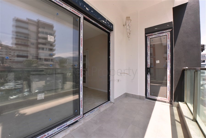 1+1 Wohnung in einem neuen Komplex im Stadtteil Tosmur