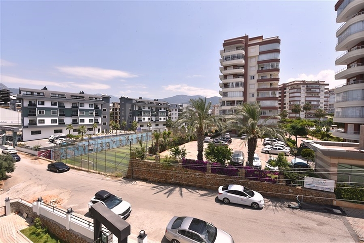 1+1 Wohnung in einem neuen Komplex im Stadtteil Tosmur