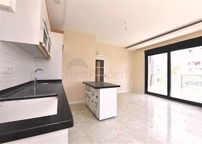 1+1 Wohnung in einem neuen Komplex im Stadtteil Tosmur