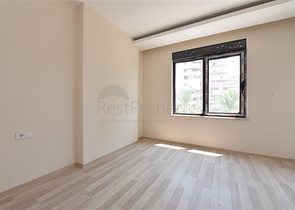 1+1 Wohnung in einem neuen Komplex im Stadtteil Tosmur