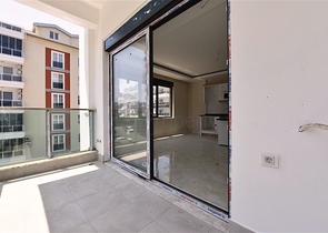 1+1 Wohnung in einem neuen Komplex im Stadtteil Tosmur