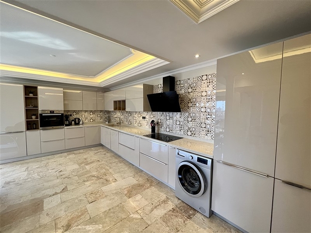 2+1 Wohnungen im hohen Stockwerk in Mahmutlar