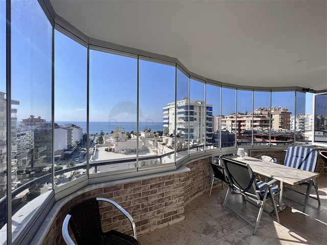 2+1 Wohnungen im hohen Stockwerk in Mahmutlar