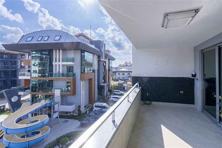 Helle Wohnung mit zwei Schlafzimmern im Stadtteil Oba