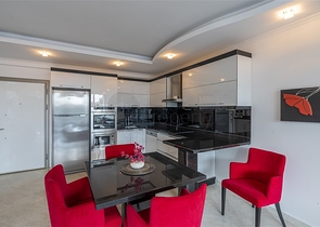 Helle Wohnung mit zwei Schlafzimmern im Stadtteil Oba