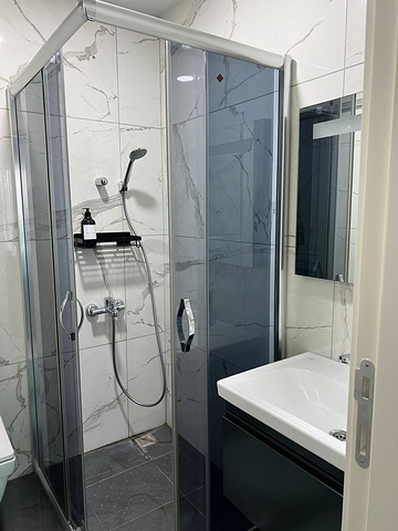 2+1 Apartment in einer Wohnanlage im Stadtteil Tosmur