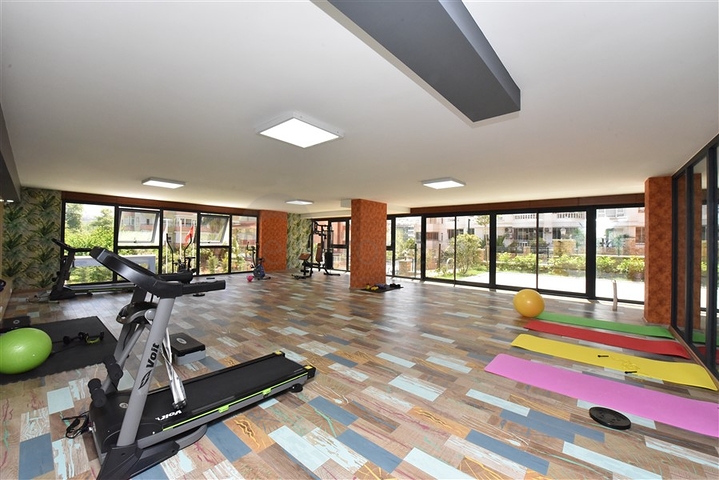 2+1 Apartment in einer Wohnanlage im Stadtteil Tosmur