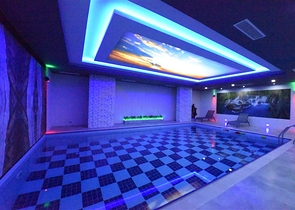 2+1 Apartment in einer Wohnanlage im Stadtteil Tosmur