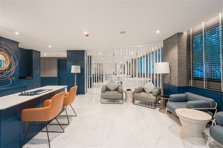 Eigentumswohnung mit Hotelinfrastruktur am Strand von Kamala