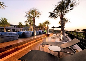 Eigentumswohnung mit Hotelinfrastruktur am Strand von Kamala