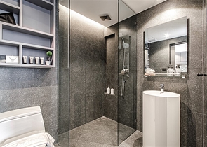 Eigentumswohnung mit Hotelinfrastruktur am Strand von Kamala