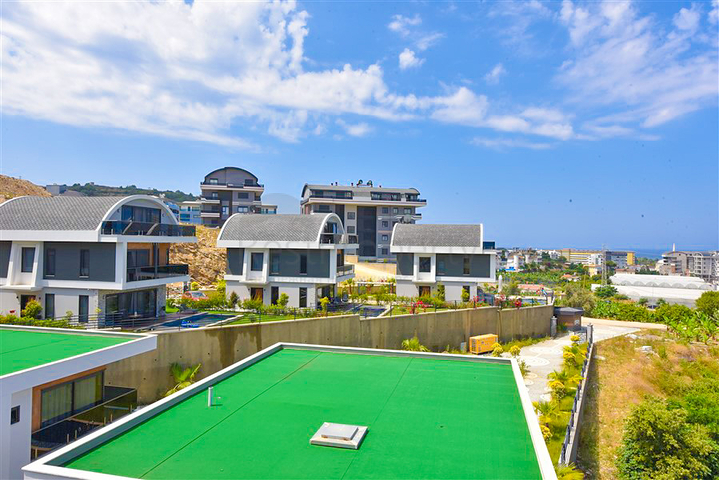 4+1 Villa mit modernem Design in der malerischen Gegend von Kargicak