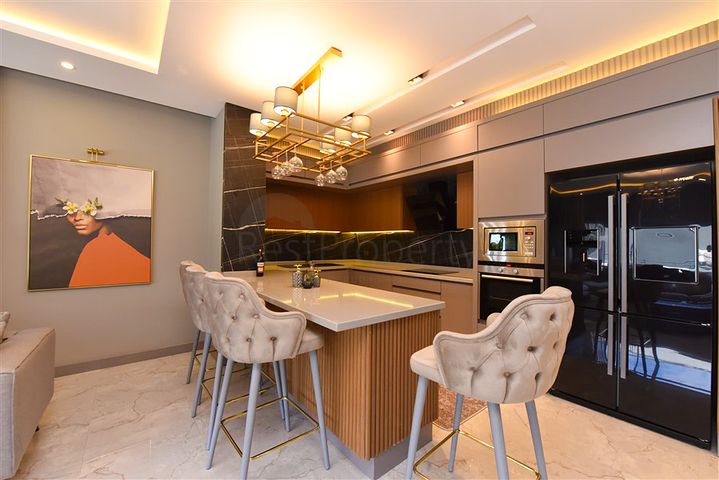 4+1 Villa mit modernem Design in der malerischen Gegend von Kargicak