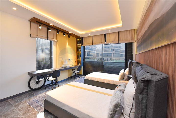 4+1 Villa mit modernem Design in der malerischen Gegend von Kargicak