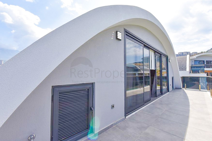 4+1 Villa mit modernem Design in der malerischen Gegend von Kargicak