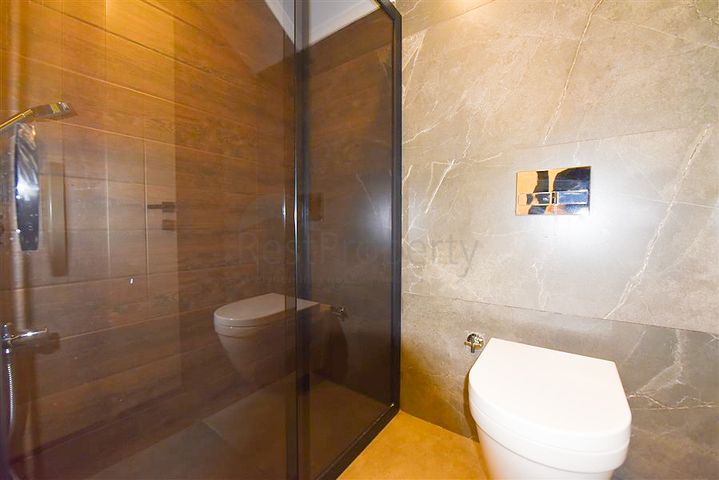 4+1 Villa mit modernem Design in der malerischen Gegend von Kargicak