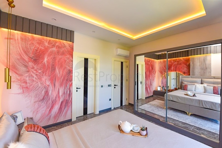 4+1 Villa mit modernem Design in der malerischen Gegend von Kargicak