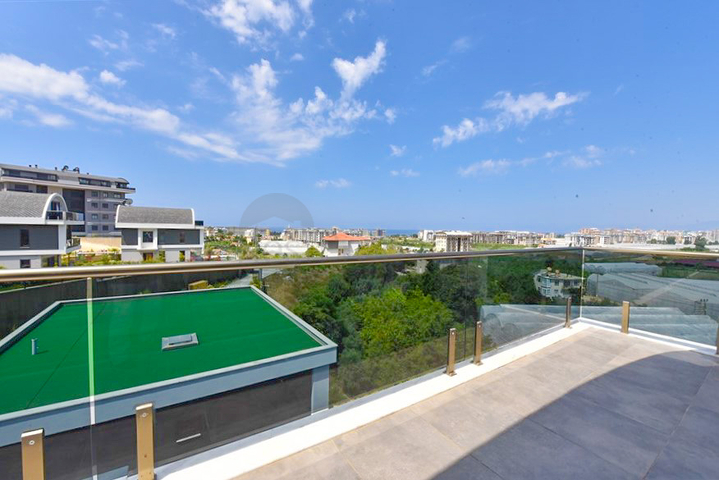 4+1 Villa mit modernem Design in der malerischen Gegend von Kargicak