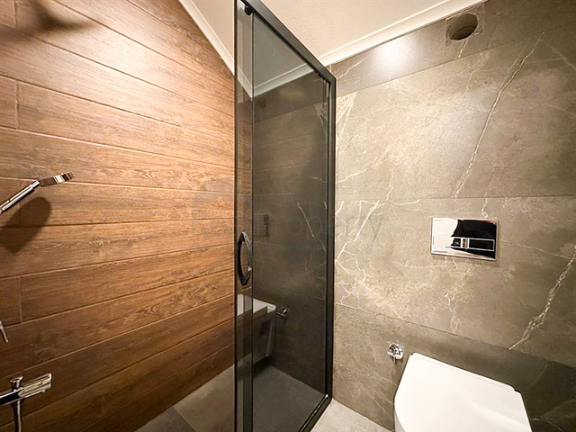 4+1 Villa mit modernem Design in der malerischen Gegend von Kargicak