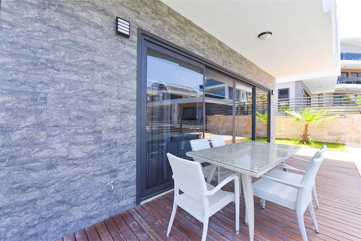 4+1 Villa mit modernem Design in der malerischen Gegend von Kargicak