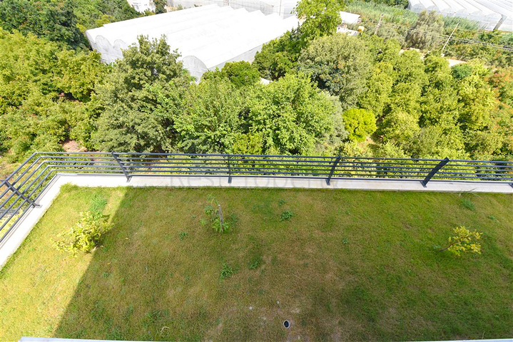 4+1 Villa mit modernem Design in der malerischen Gegend von Kargicak