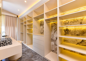 4+1 Villa mit modernem Design in der malerischen Gegend von Kargicak