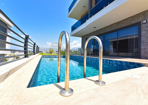 4+1 Villa mit modernem Design in der malerischen Gegend von Kargicak