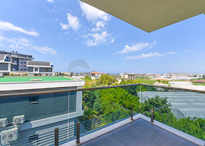 4+1 Villa mit modernem Design in der malerischen Gegend von Kargicak