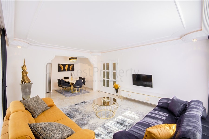 Wohnung 2+1 150 Meter vom Meer entfernt in der malerischen Gegend von Mahmutlar