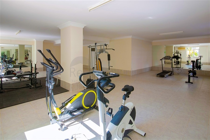 Wohnung 2+1 150 Meter vom Meer entfernt in der malerischen Gegend von Mahmutlar