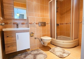 Wohnung 2+1 150 Meter vom Meer entfernt in der malerischen Gegend von Mahmutlar