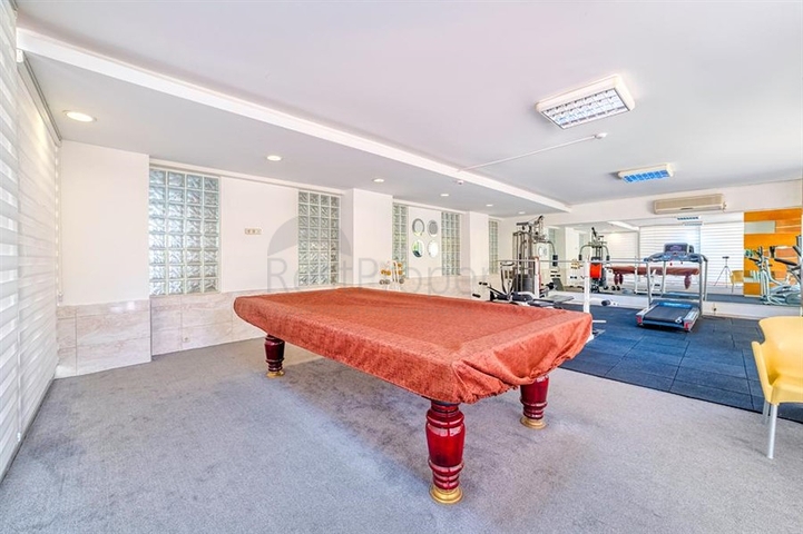 Geräumige 1+1-Wohnung in der Gegend von Dschikkilli.    