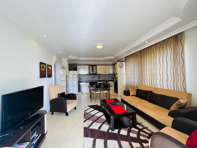 Geräumige 1+1-Wohnung in der Gegend von Dschikkilli.    