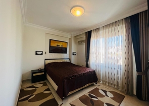 Geräumige 1+1-Wohnung in der Gegend von Dschikkilli.    