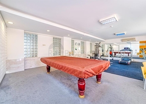 Geräumige 1+1-Wohnung in der Gegend von Dschikkilli.    