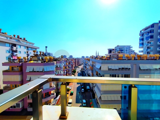 1+1 Wohnung in einem der beliebtesten Komplexe von Mahmutlar