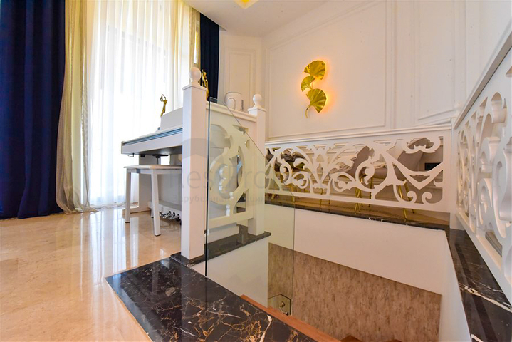 5+1 Design renovierte Villa