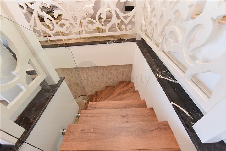 5+1 Design renovierte Villa